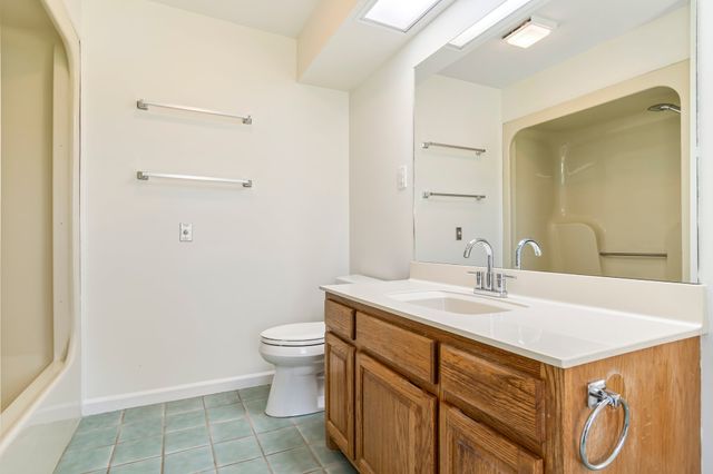 1106 Roseland Dr, Columbia, TN 38401