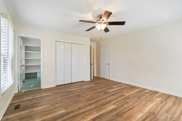 1106 Roseland Dr, Columbia, TN 38401