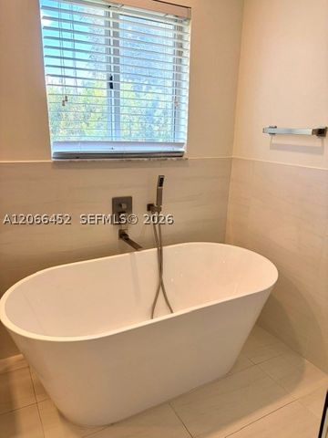 16850 Crestview Ln, Weston, FL 33326