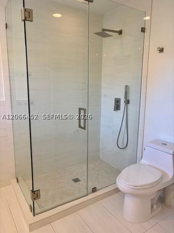 16850 Crestview Ln, Weston, FL 33326