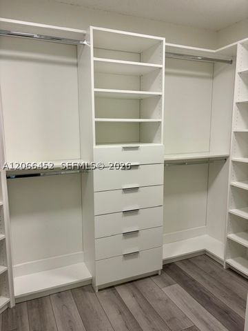 16850 Crestview Ln, Weston, FL 33326