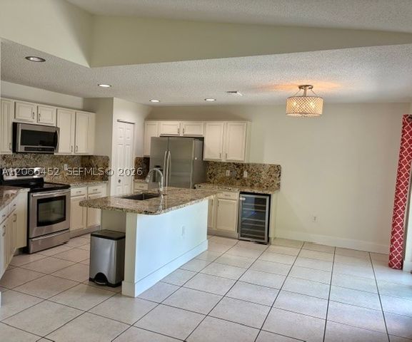 16850 Crestview Ln, Weston, FL 33326