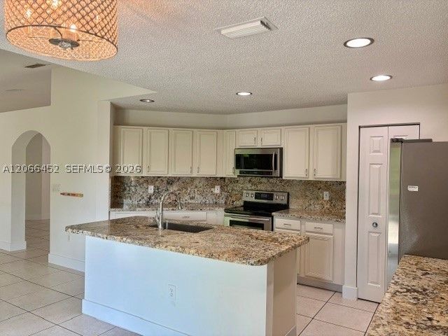 16850 Crestview Ln, Weston, FL 33326