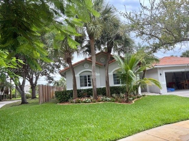 16850 Crestview Ln, Weston, FL 33326
