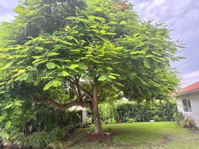 16850 Crestview Ln, Weston, FL 33326