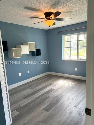 16850 Crestview Ln, Weston, FL 33326