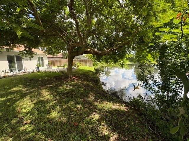 16850 Crestview Ln, Weston, FL 33326