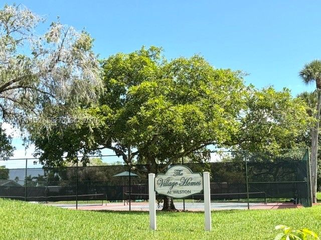 16850 Crestview Ln, Weston, FL 33326
