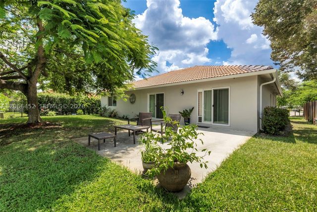 16850 Crestview Ln, Weston, FL 33326