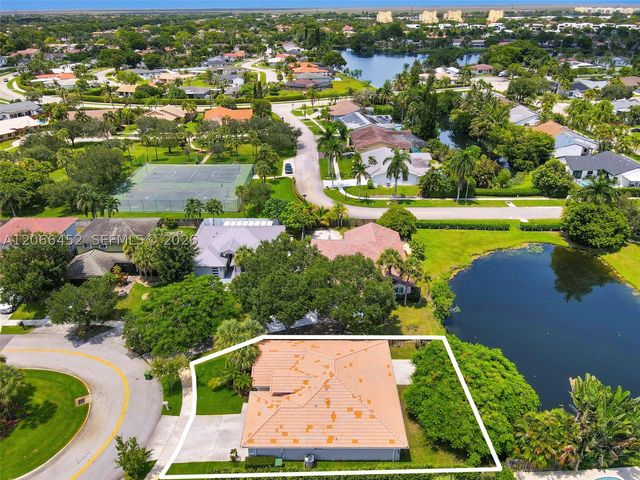 16850 Crestview Ln, Weston, FL 33326