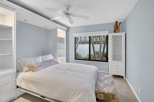 327 SW 29th Avenue, Delray Beach, FL 33445