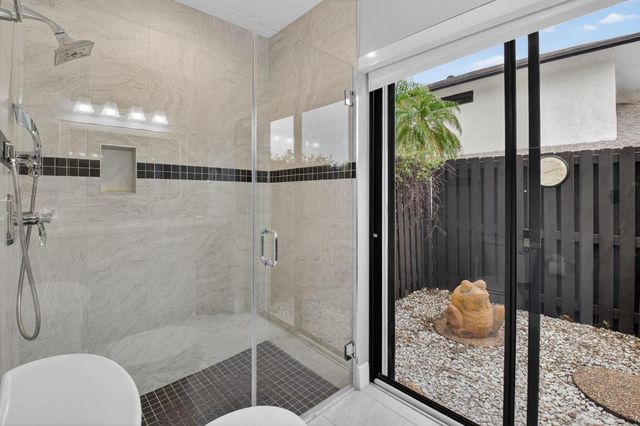 327 SW 29th Avenue, Delray Beach, FL 33445