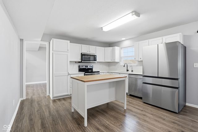 11104 Blue Spring Court, Indianapolis, IN 46239