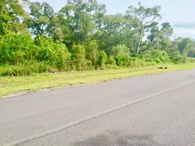 32203 Bayou Bend, Richwood, TX 77515