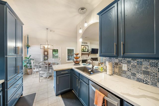 7803 Niki's Crossing, Conroe, TX 77304