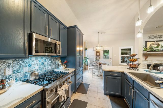 7803 Niki's Crossing, Conroe, TX 77304