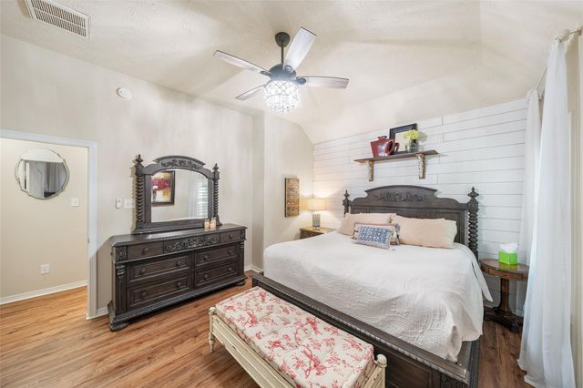 7803 Niki's Crossing, Conroe, TX 77304