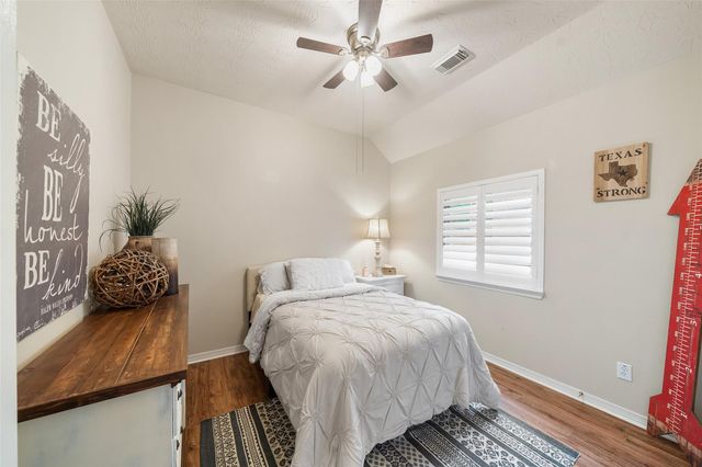 7803 Niki's Crossing, Conroe, TX 77304