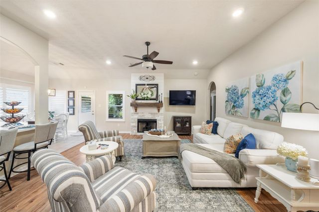 7803 Niki's Crossing, Conroe, TX 77304