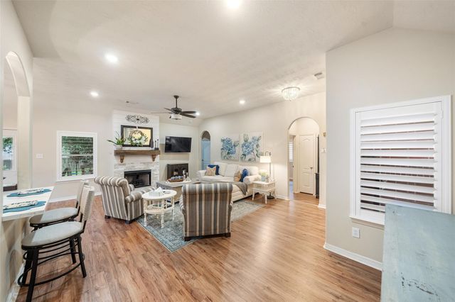 7803 Niki's Crossing, Conroe, TX 77304