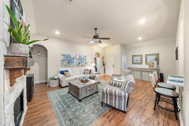 7803 Niki's Crossing, Conroe, TX 77304