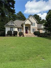 106 Barons Run, Spring Lake, NC 28390