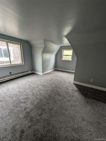 9776 E Outer Drive, Detroit, MI 48213