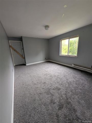 9776 E Outer Drive, Detroit, MI 48213