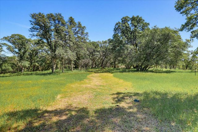8877 Dutch Flat Trl, Smartsville, CA 95977