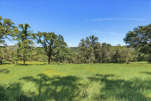 8877 Dutch Flat Trl, Smartsville, CA 95977