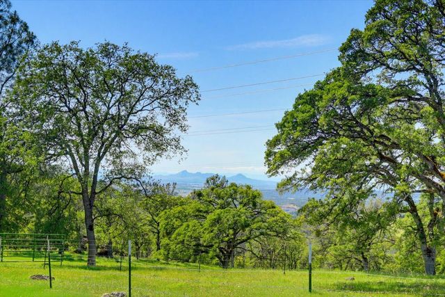 8877 Dutch Flat Trl, Smartsville, CA 95977