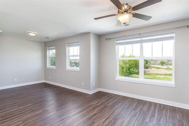 155 NE 25th Lane, Ankeny, IA 50021