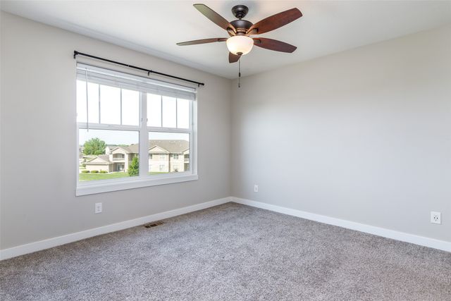 155 NE 25th Lane, Ankeny, IA 50021