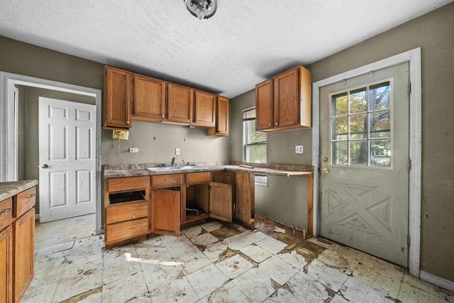 226 S Gladwin Street, Lake City, MI 49651