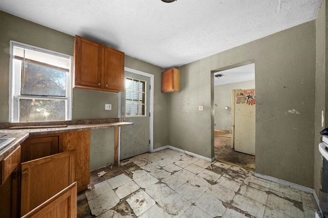 226 S Gladwin Street, Lake City, MI 49651