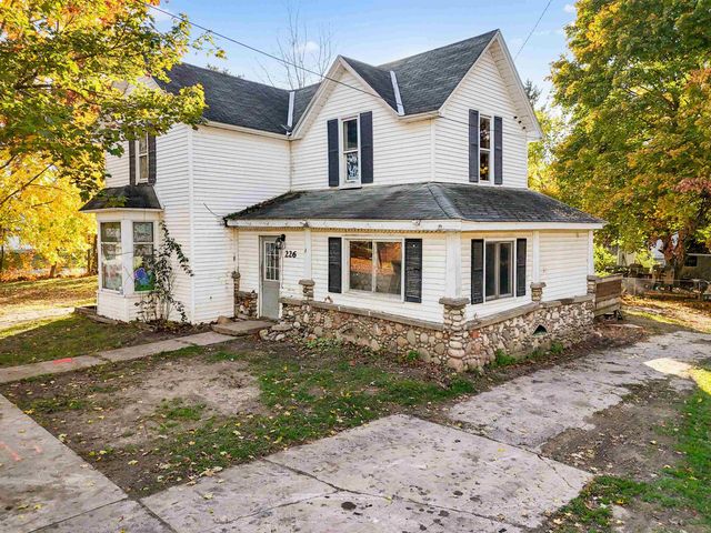 226 S Gladwin Street, Lake City, MI 49651