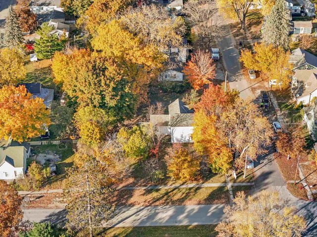 226 S Gladwin Street, Lake City, MI 49651