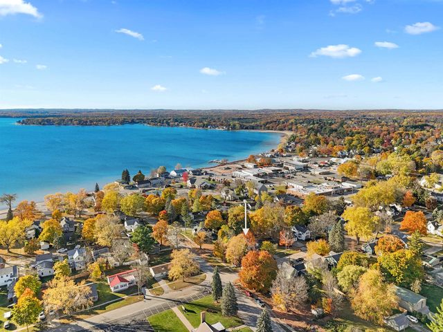 226 S Gladwin Street, Lake City, MI 49651