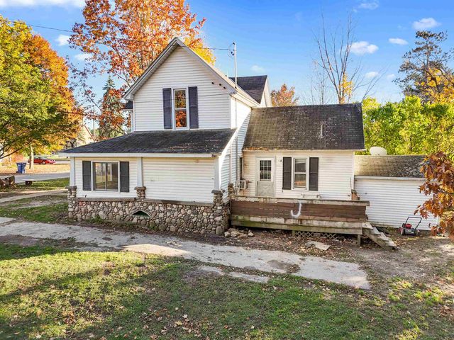 226 S Gladwin Street, Lake City, MI 49651