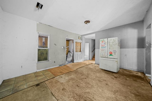 226 S Gladwin Street, Lake City, MI 49651