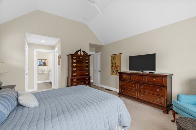 86 White Clover Trl, Plymouth, MA 02360