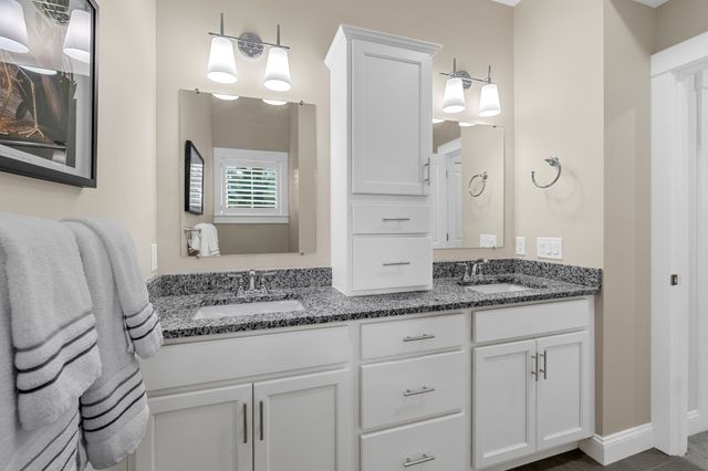 86 White Clover Trl, Plymouth, MA 02360