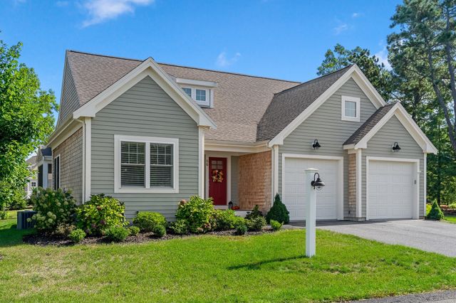 86 White Clover Trl, Plymouth, MA 02360