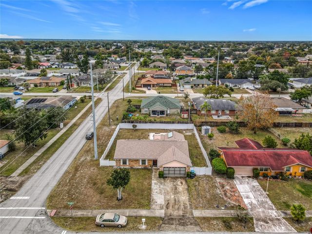 900 YELLOWBIRD AVENUE, Deltona, FL 32725