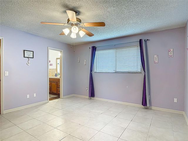 900 YELLOWBIRD AVENUE, Deltona, FL 32725