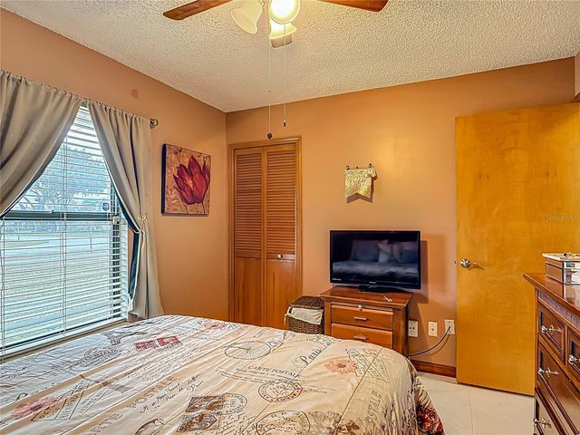 900 YELLOWBIRD AVENUE, Deltona, FL 32725