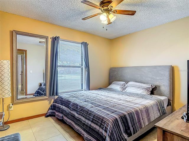 900 YELLOWBIRD AVENUE, Deltona, FL 32725