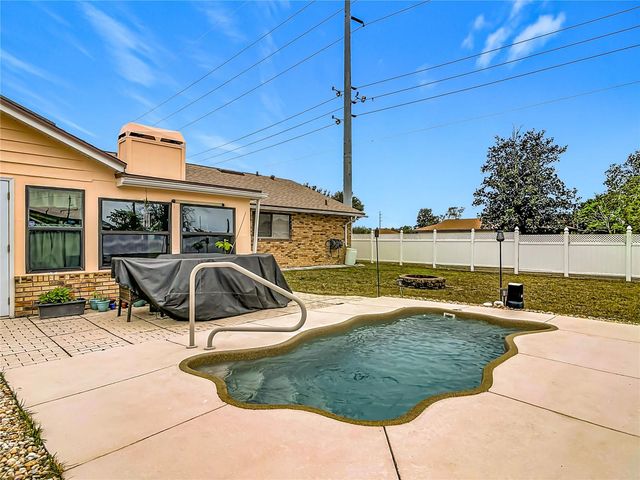 900 YELLOWBIRD AVENUE, Deltona, FL 32725