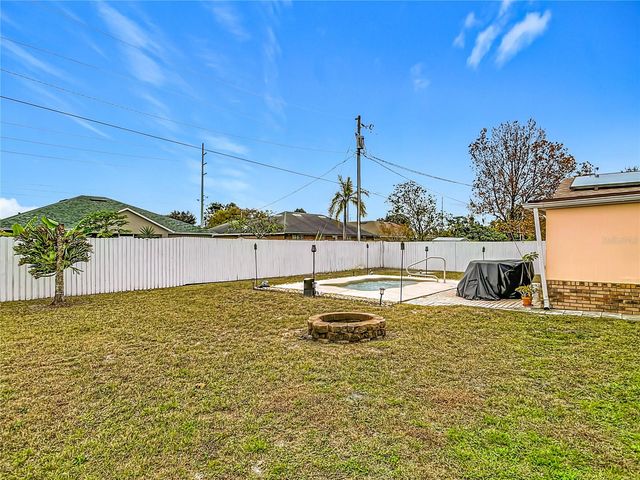 900 YELLOWBIRD AVENUE, Deltona, FL 32725