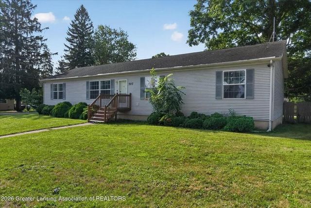 707 Sawyer Road, Lansing, MI 48911